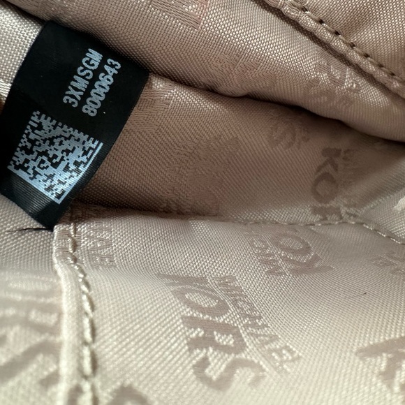 Michael Kors Fulton Leather Large Zip Clutch - Picture 8 of 9